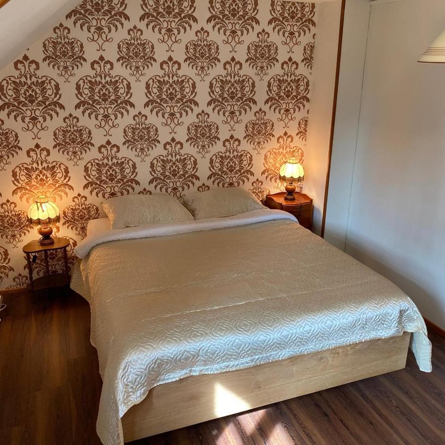 Le Chene D'Or Bed & Breakfast Marcheseuil ภายนอก รูปภาพ