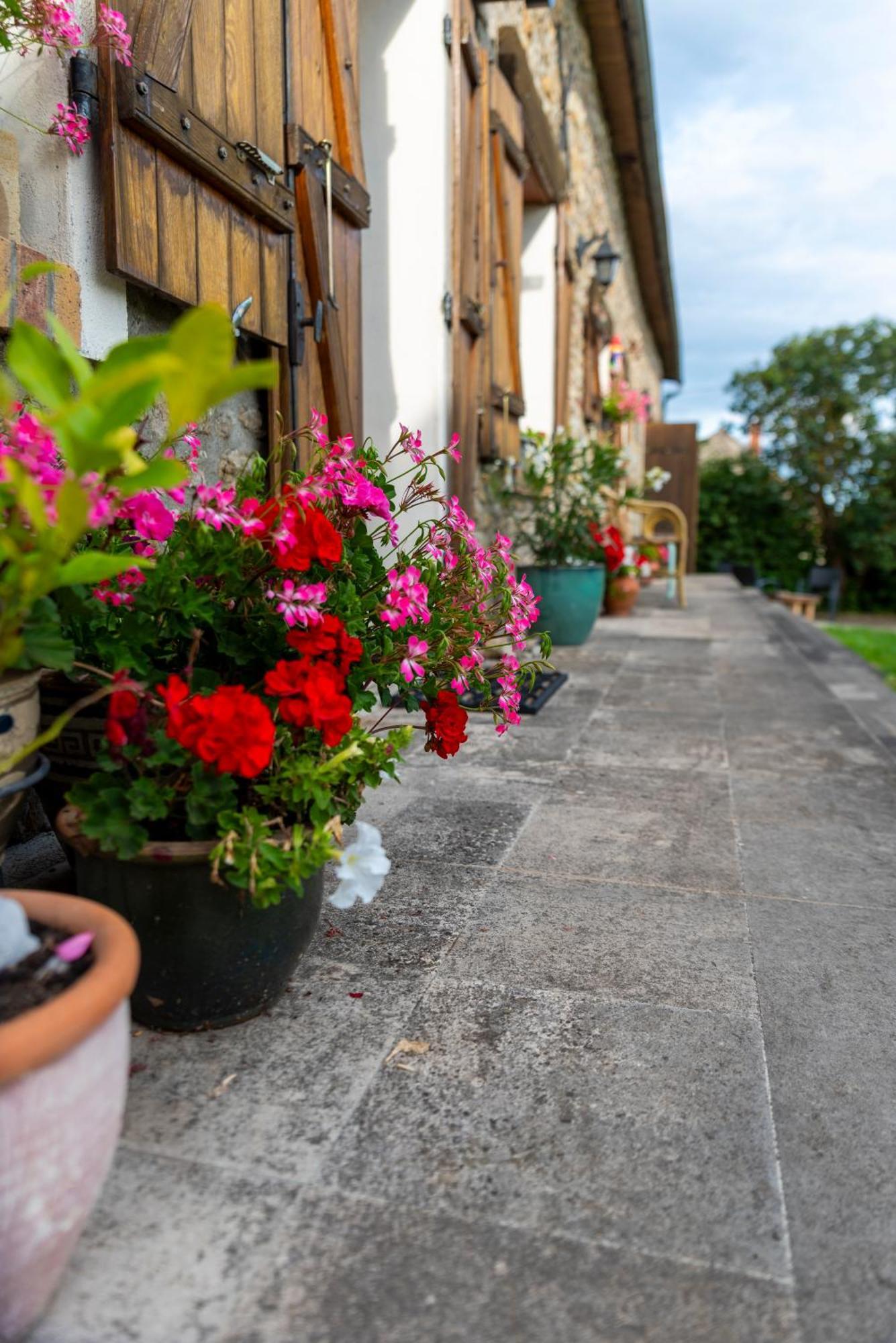 Le Chene D'Or Bed & Breakfast Marcheseuil ภายนอก รูปภาพ